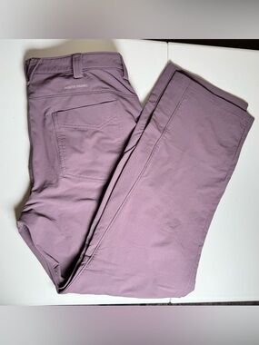 Duluth Trading Co Men’s Chinos in Soft Lilac